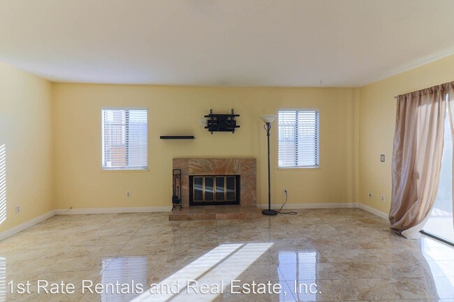 Foto del edificio - 3 br, 2.5 bath House - 4857 Village Green Way