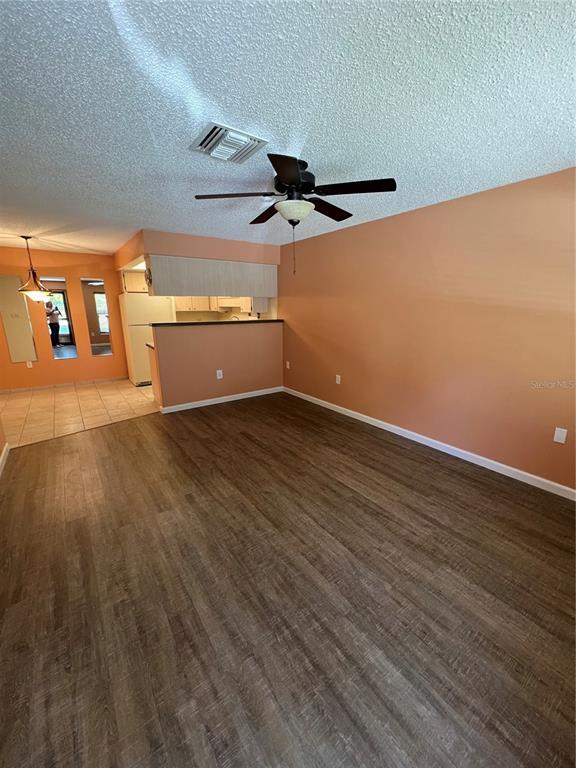 Building Photo - 6141 Chesham Dr