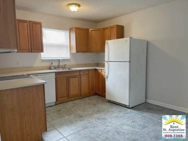 Building Photo - 2BR/1BA Moultrie Lakes apt. Close to shopp...