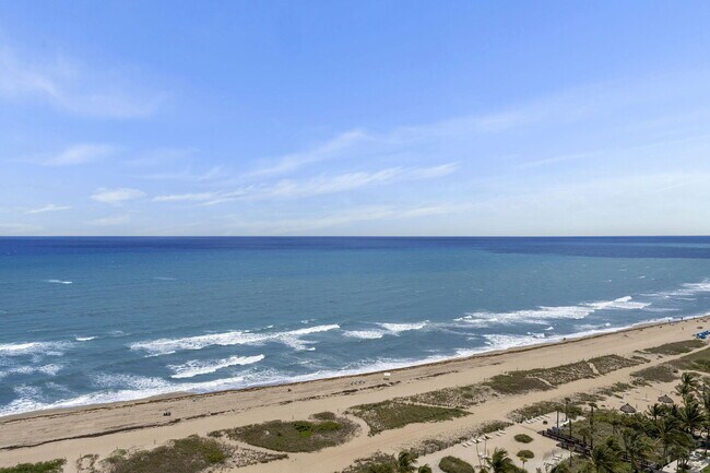 Building Photo - 750 N Ocean Blvd