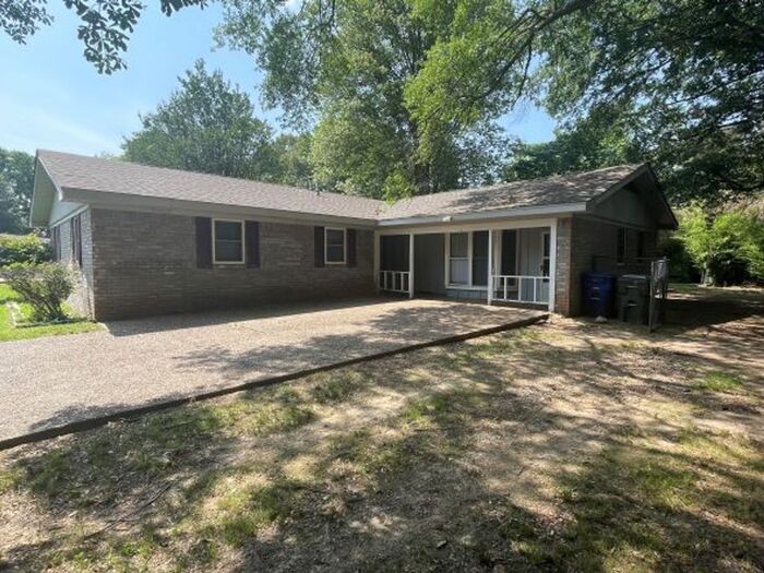 West Conway With Bonus Room House Rental in Conway, AR