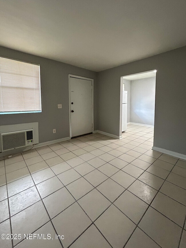 Building Photo - 1122 Woodruff Ave