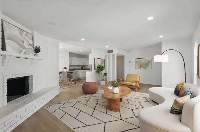 Foto del edificio - 1329 Steinburg Ln