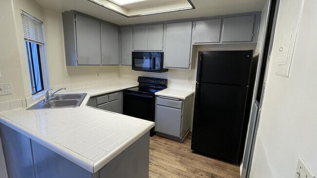 Foto del edificio - 707 S Webster Ave