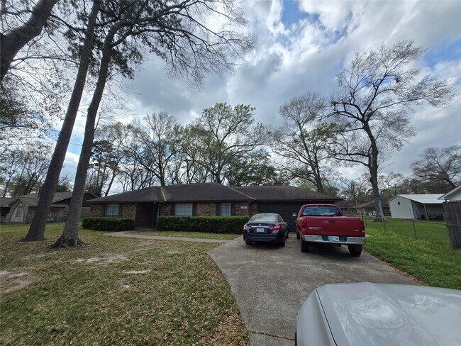 Foto del edificio - 24312 Carlton Rd