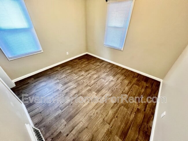 Building Photo - 1324 Gavitt St