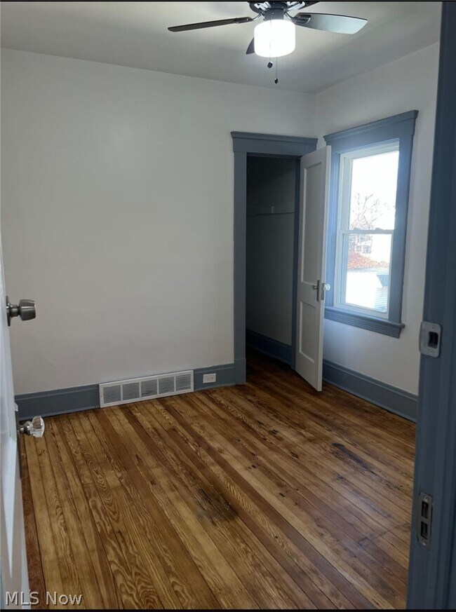 Building Photo - 2164 W 100th St