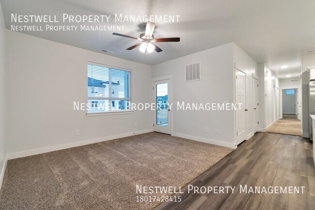 Building Photo - Modern 3-bed Condo in Riverton