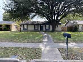 Building Photo - 2016 Japonica Ln