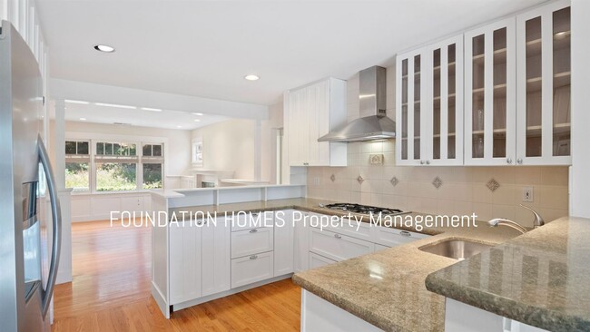 Building Photo - 3 br, 2 bath House - 430 William Ave