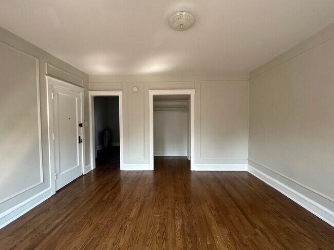 Foto del edificio - 2661 N Spaulding Ave