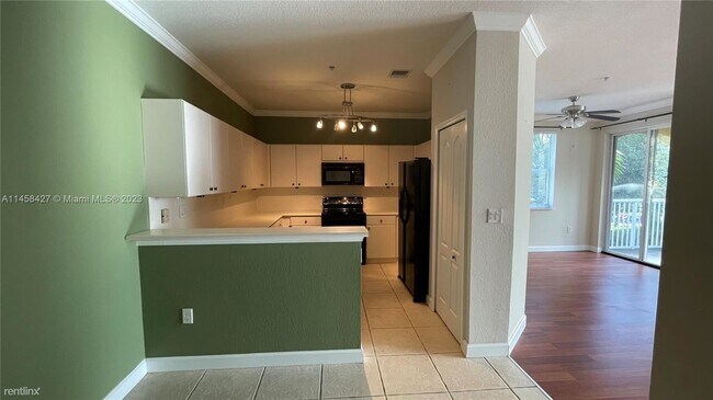 Foto del edificio - 3 br, 2.5 bath Condo - 4445 SW 160th Ave A...