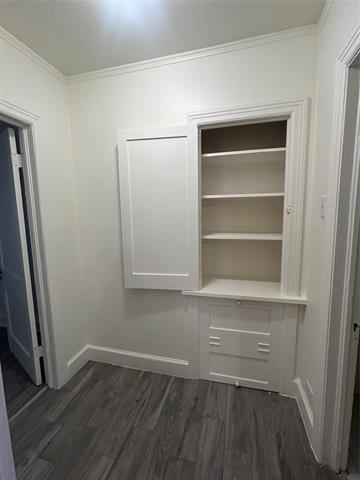 Primary Photo - 4217 Wycliff Ave