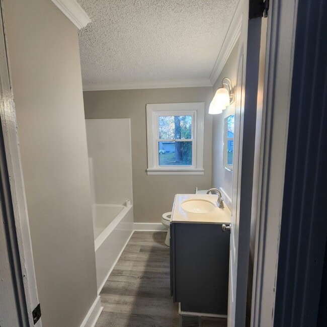 Building Photo - 1403 Kentucky Ave