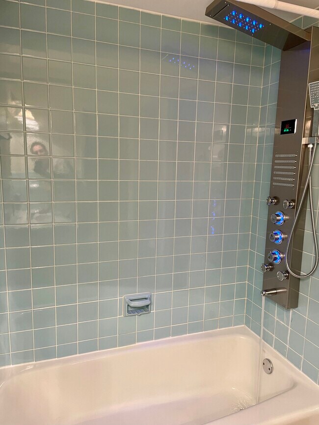 Foto del edificio - 3758 Meadow Ln