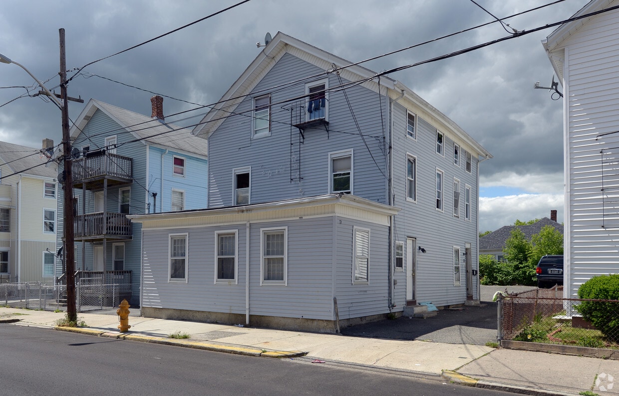Building Photo - 73-77 Hedley Ave