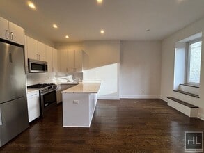 Building Photo - WEST 9 AVE