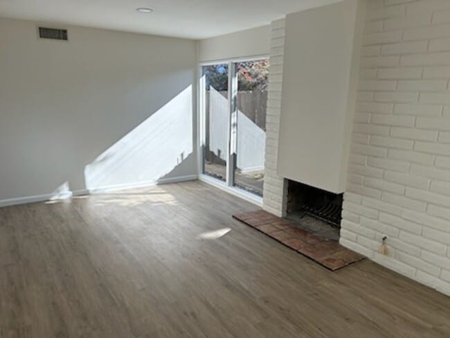 Building Photo - 4bd 2Bath/ ONE STORY HOME/WESTLAKE VILLAGE