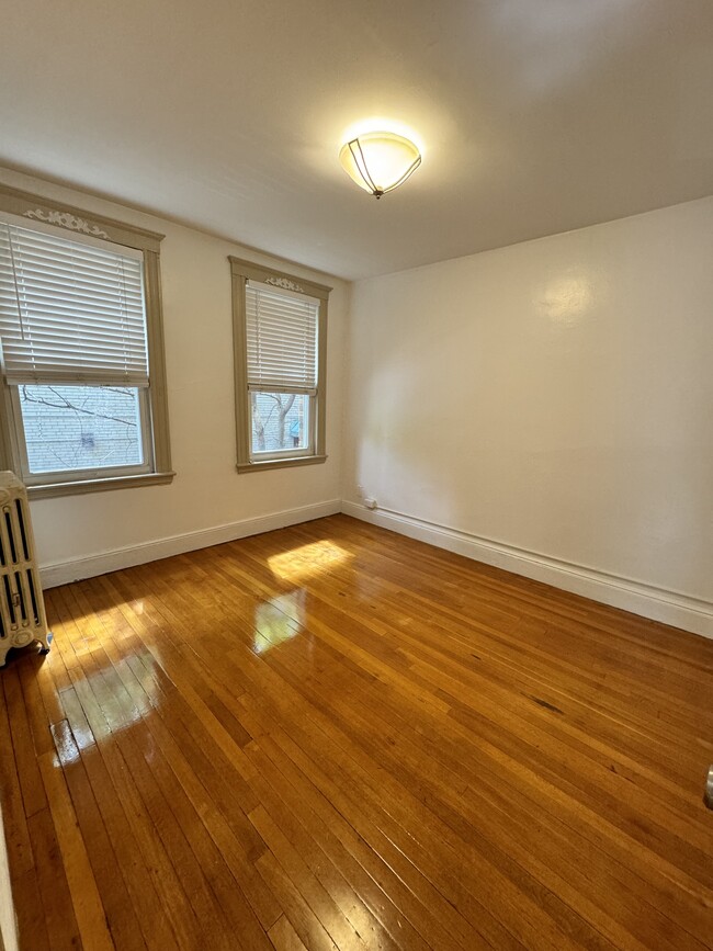 Building Photo - 24 Sidlaw Rd