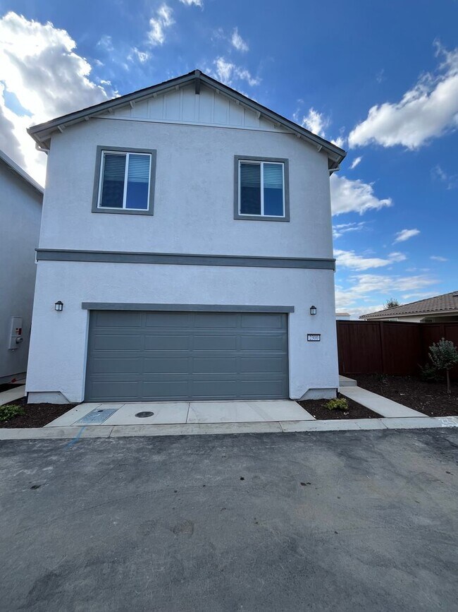 Foto del edificio - Brand New 2-Story Home in Spring Lake Area of Woodland-$500 Off First Month's Rent