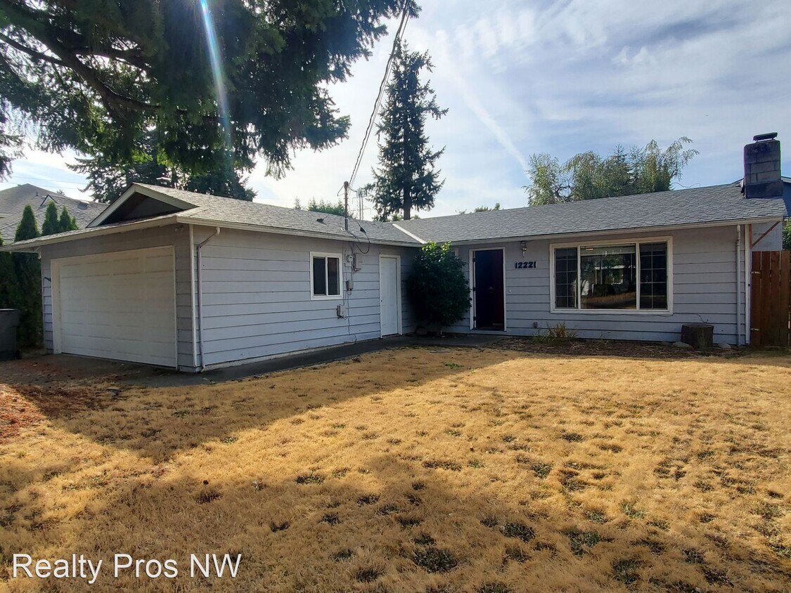3 br, 1 bath House 12221 NE 75th St House Rental in Kirkland, WA