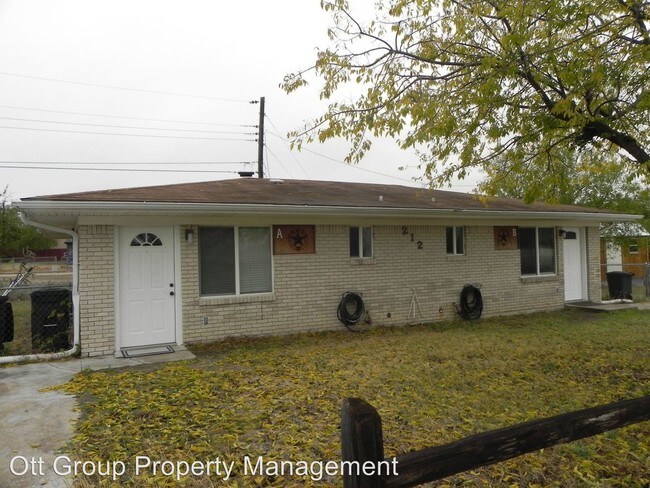 Building Photo - 212 Ronald Dr