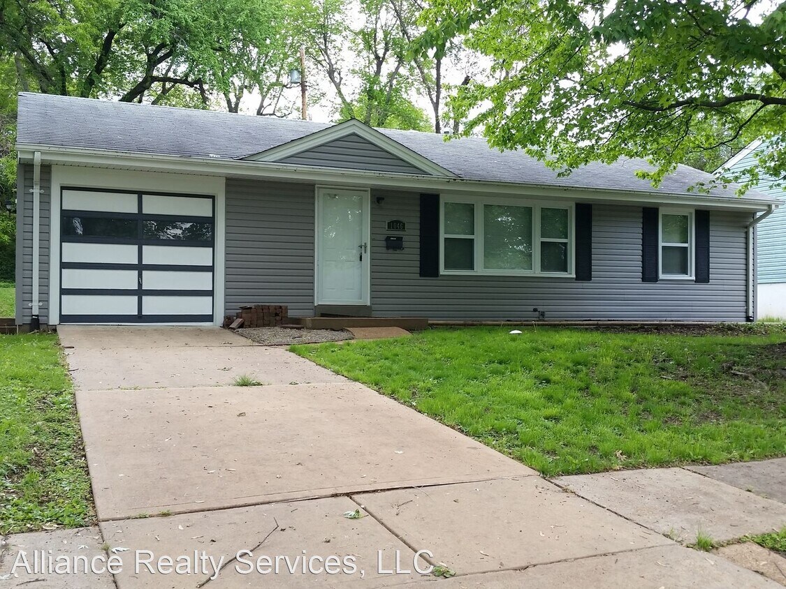 1046 Willmann Ct, Ferguson, MO 63135 House Rental in Ferguson, MO