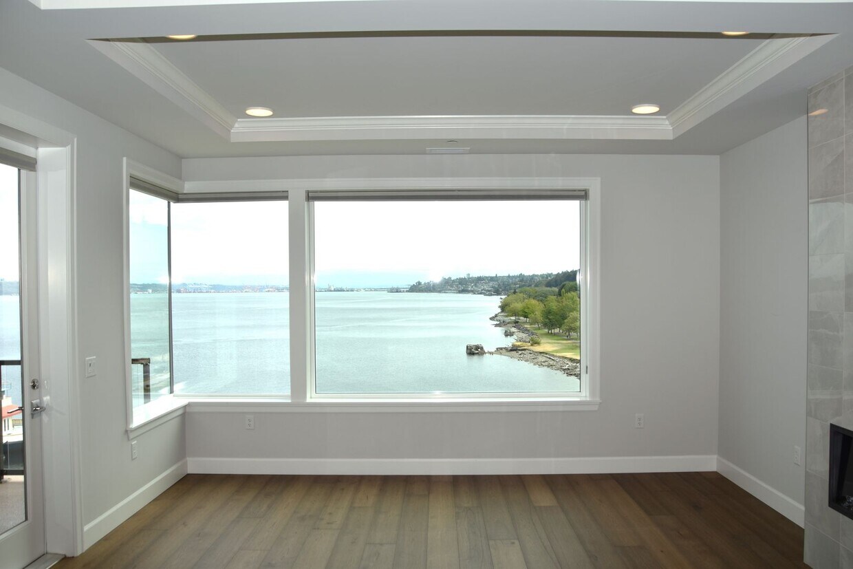 Primary Photo - Amazing Views of Commencement Bay and Mt R...
