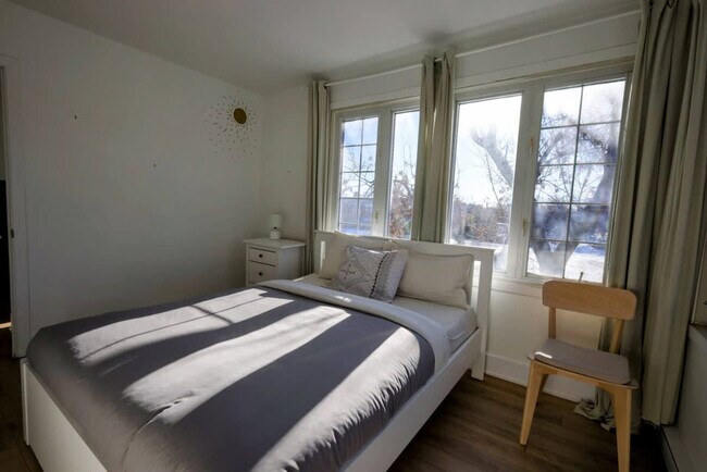 Photo du bâtiment - 6240 Rue Eadie