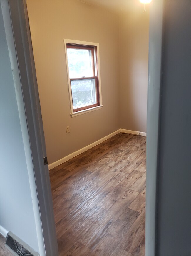 38 N Fulton St Unit Upper, Auburn, NY 13021 Apartments Auburn, NY