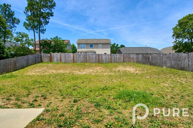 Foto del edificio - 312 Peppercorn Ln