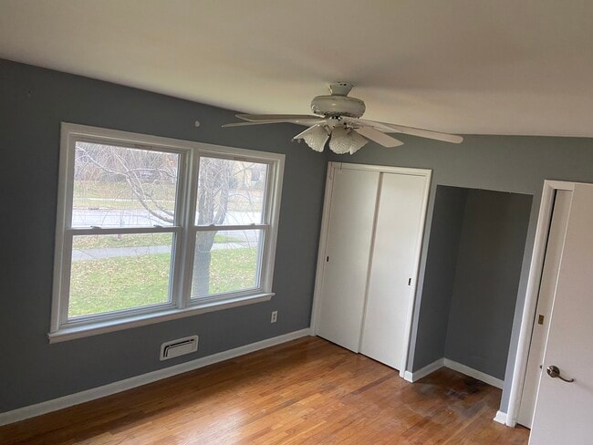 Bedroom - 6361 Manchester Rd