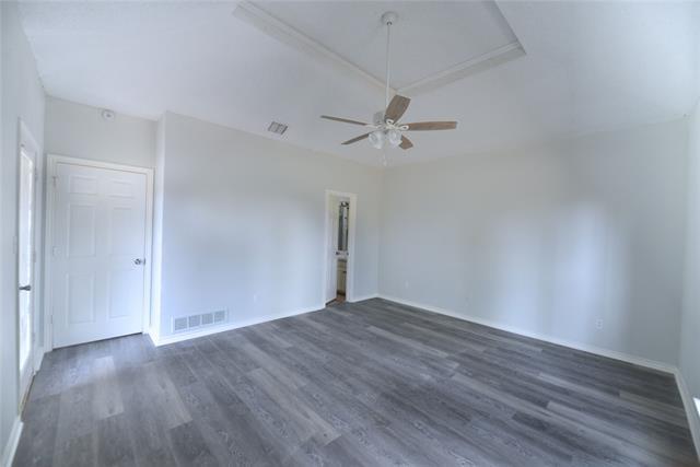 Building Photo - 309 Rolling Oak Dr