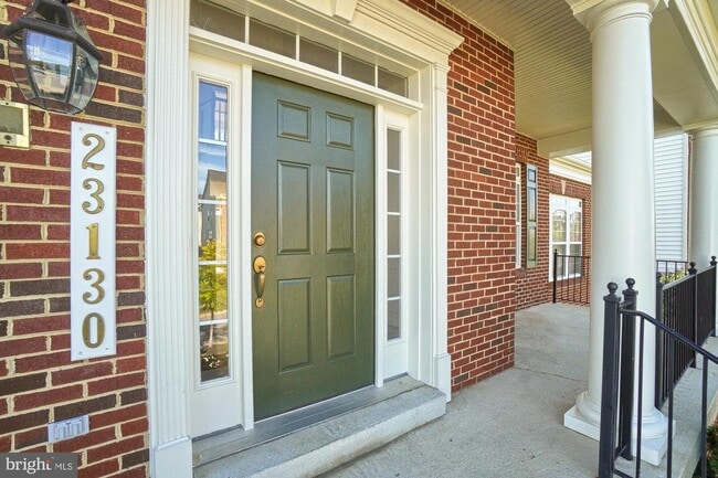 Building Photo - 23130 Timber Creek Ln