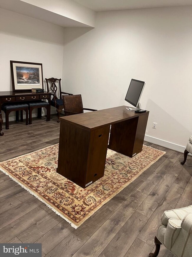 Foto del edificio - 3504 Bellflower Ln
