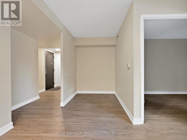 Photo du bâtiment - 38 Monte Kwinter Ct