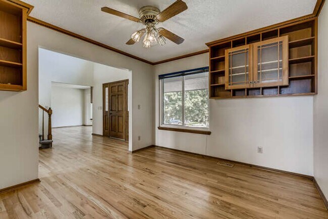 Building Photo - Great Highlands Ranch Home with Views! Acc...