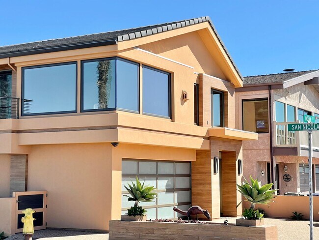 Building Photo - 2524O- Amazing Waterfront | FURNISHED