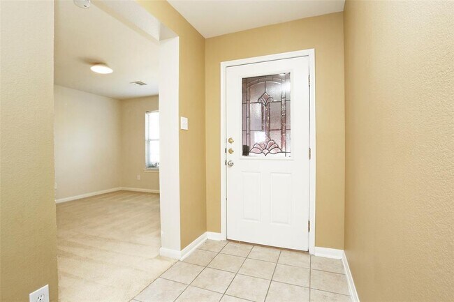 Building Photo - 7027 Parkford Meadow Dr