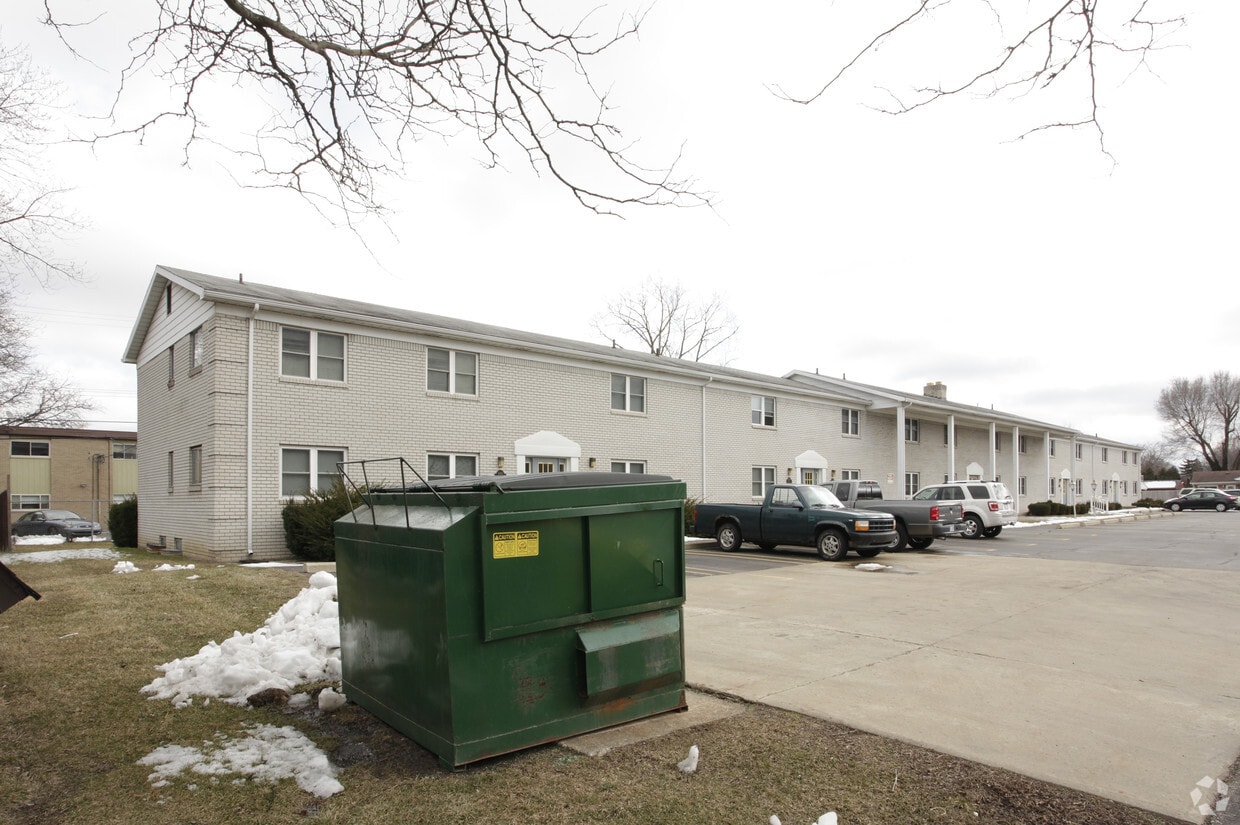 Fairfield Arms - Fairfield Arms Apartments