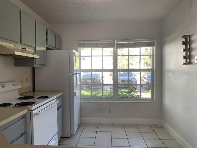 Foto del edificio - 3715 Savoy Ln