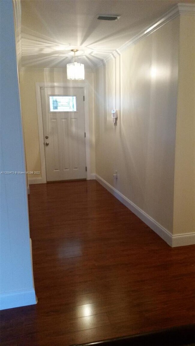 Foto del edificio - 311 Wildwood Ave