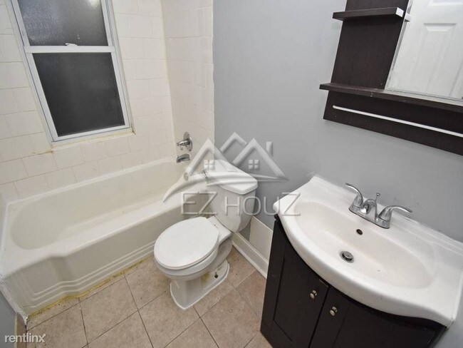 Building Photo - 1 br, 1.5 bath Apartment - 113 Kinship Rd,1A