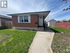 Building Photo - 46 Kimberly Rd