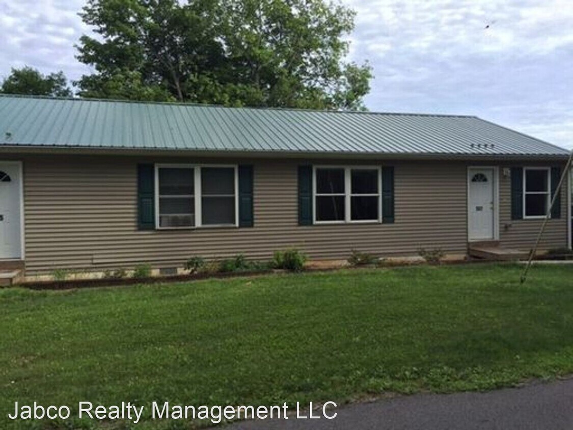Primary Photo - 155-157 E Ardell Ln