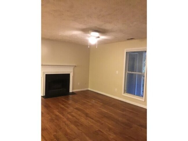 Foto del edificio - 1925 3 Sardonyx Road, Fayetteville, Nc 28303