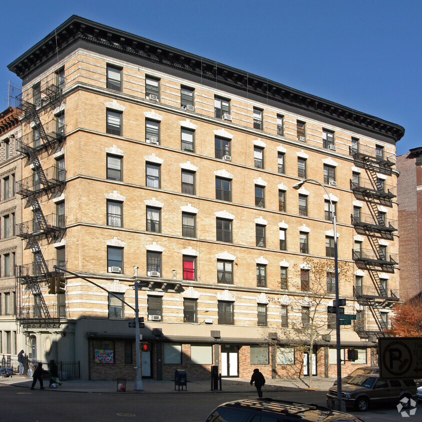 Building Photo - 505 W 142nd St