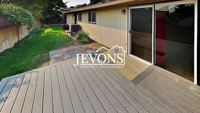 Building Photo - 4606 Bristol Way