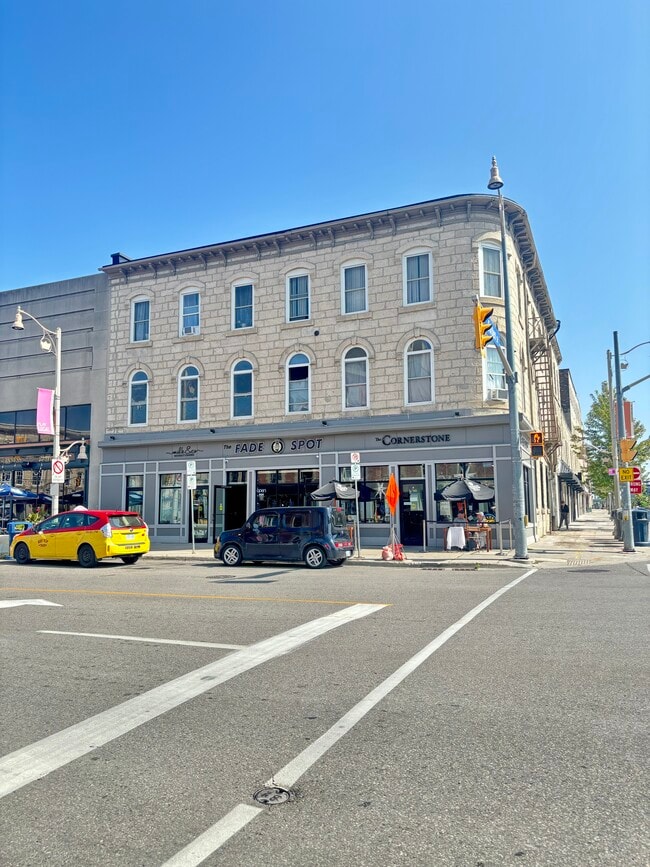 Building Photo - 5 Wyndham St N