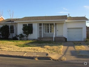 Building Photo - 1206 E 36th St